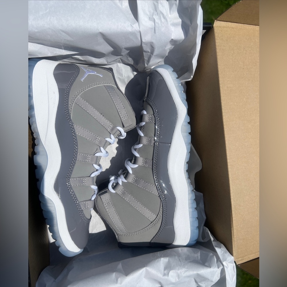 BRAND NEW SPANKING Jordan 11 Retro Cool Grey 2Y